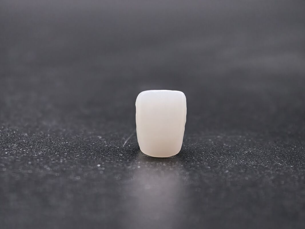 Dental Zirkonie-Block, vorgeschliffen für die CADCAM-Verarbeitung mit überlegener Festigkeit und Durchsichtigkeit, die die natürlichen Zähne nachahmt