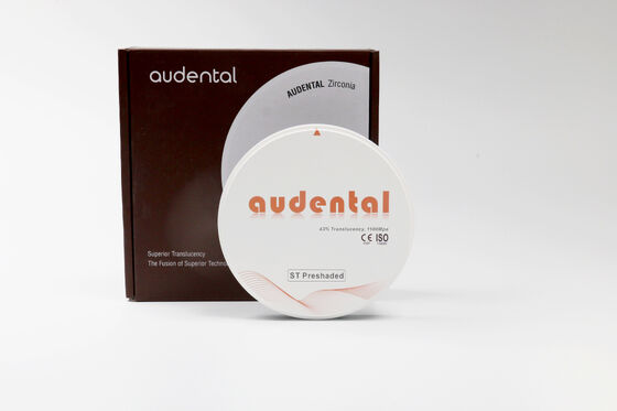 Vorschattierter Zirkonieblock mit nachgewiesener Biokompatibilität und Einhaltung der Anforderungen an Medizinprodukte für eine sichere Zahnbehandlung